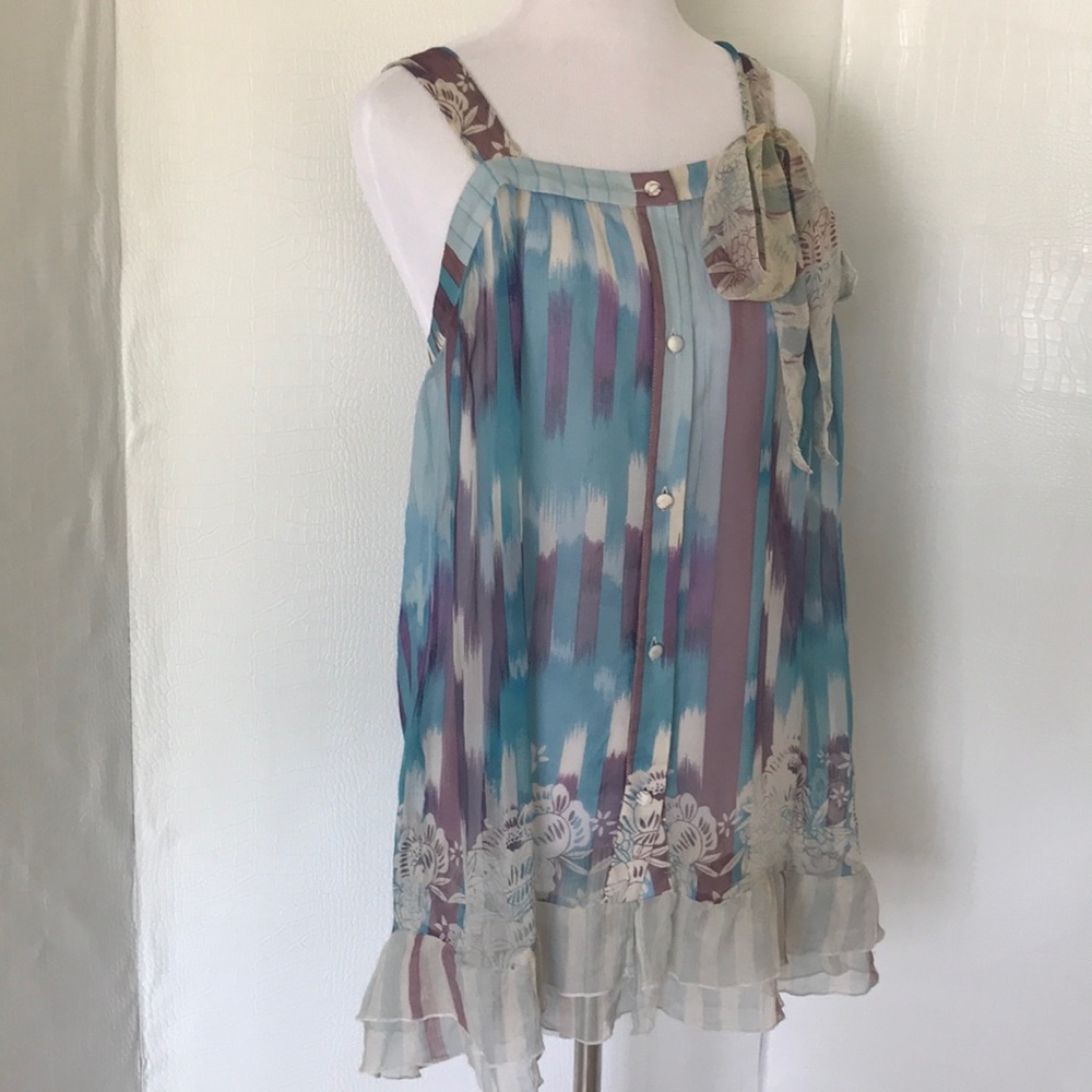 URBAN OUTFITTERS. KIMCHI AND BLUE SILK TOP.